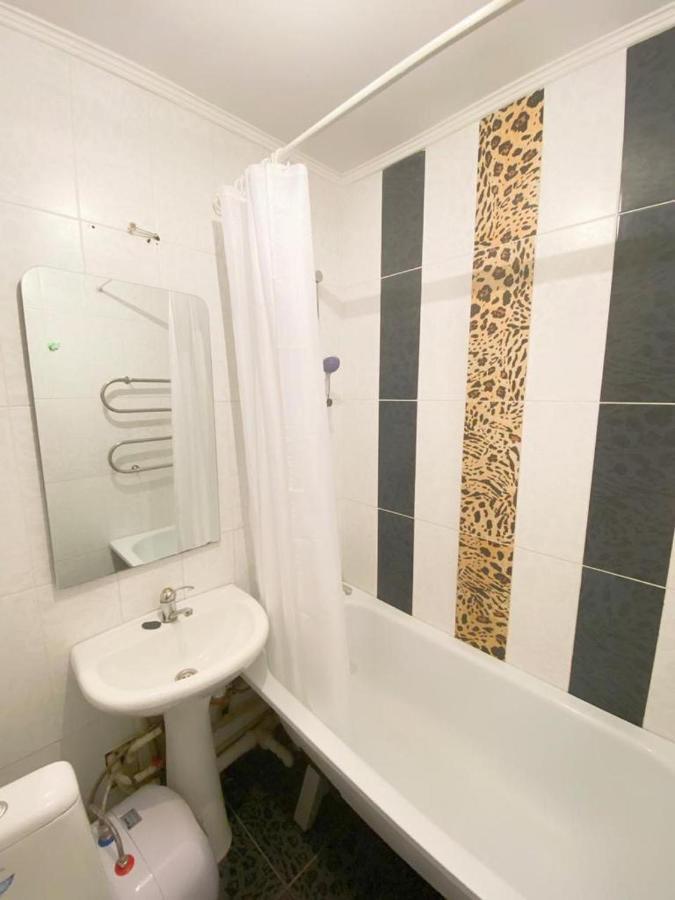 Квартира Напротив Аэропорта Apartment Turksib Exterior photo